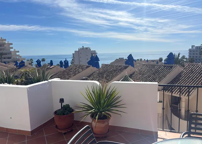 2 Bed. Amazing Sea Views